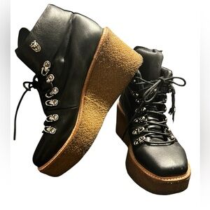 Black Platform Ankle Boots Viajar 2 Leather uppers by Jeffrey Campbell 8.5